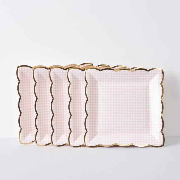 Pink Gingham Plates with Scalloped Edge